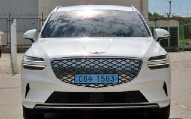 인천믿을만한중고차매매사이트 일렉트리파이드 GV70 e-AWD 매물 사진 5 - 2022/10 73,684km
